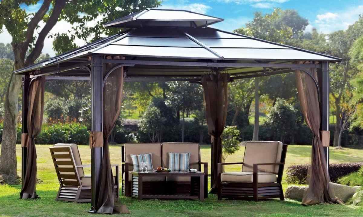 Roof from polycarbonate for country gazebo